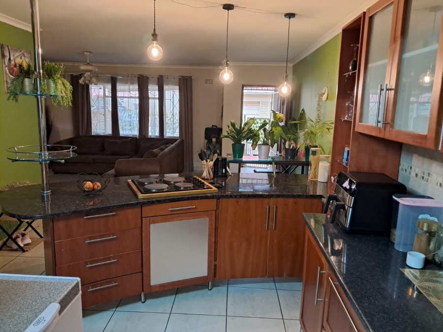 3 Bedroom Property for Sale in Rustenburg Central North West
